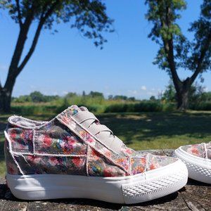 Girls Blowfish Malibu Shoes Size 2